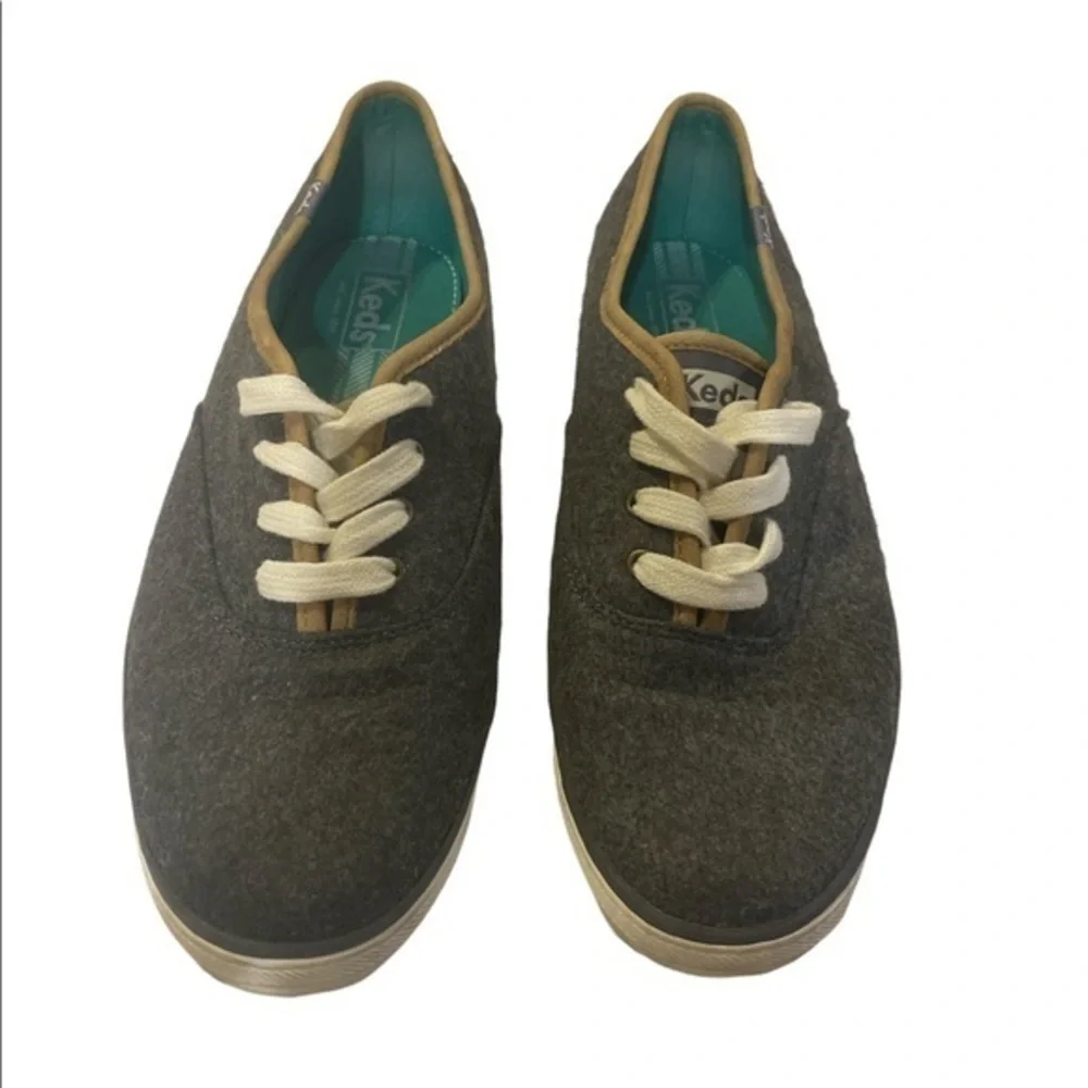 Keds Women’s Champion Gray‎ Felt Sneakers Size 10